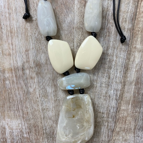 NEW Chunky Accent Jewelry Acrylic Marble Look - Picture 3 of 7